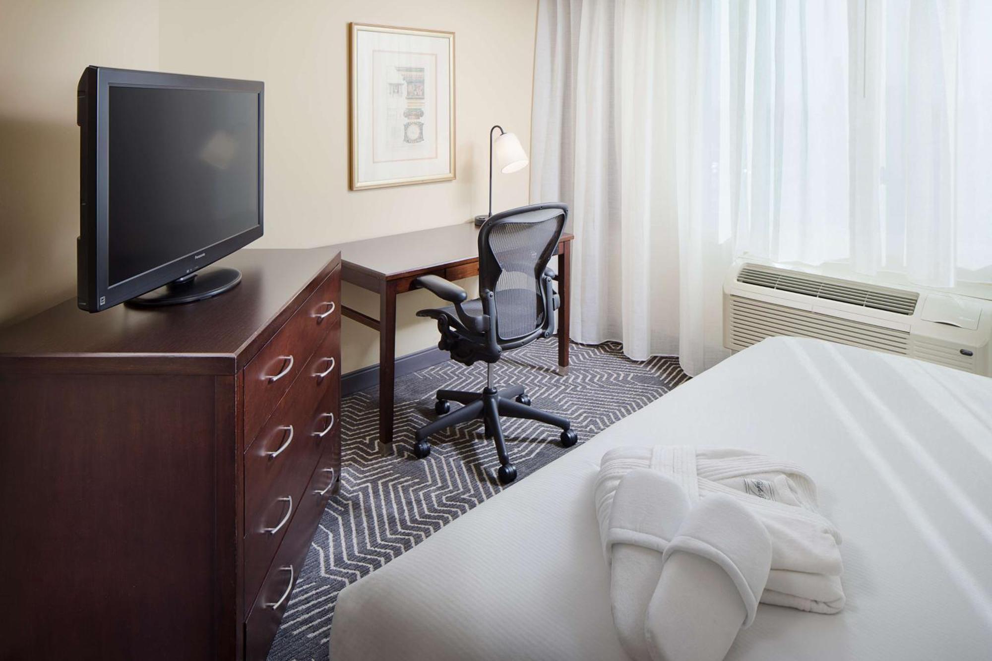 Doubletree By Hilton Los Angeles/Commerce Ngoại thất bức ảnh