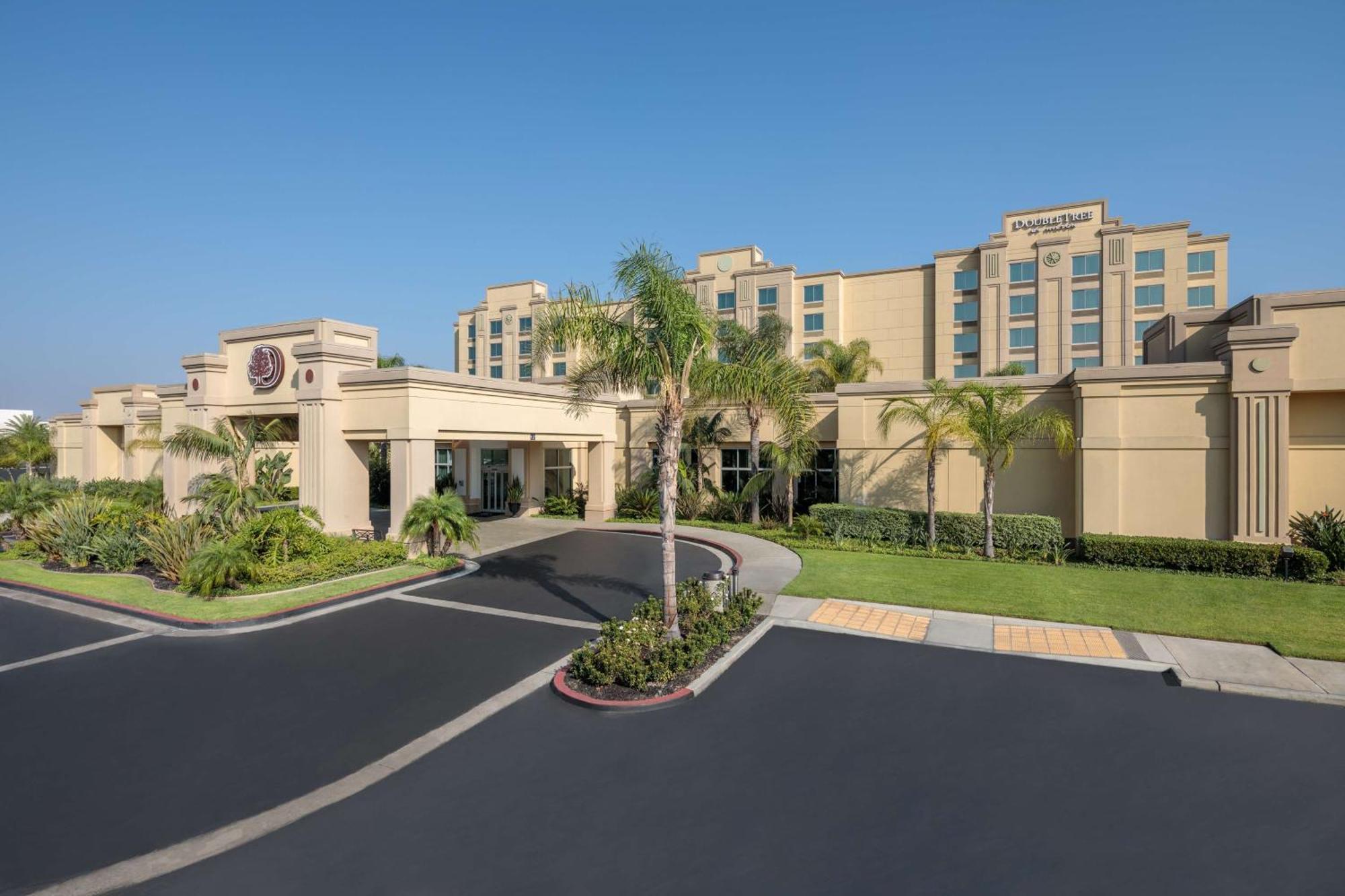 Doubletree By Hilton Los Angeles/Commerce Ngoại thất bức ảnh