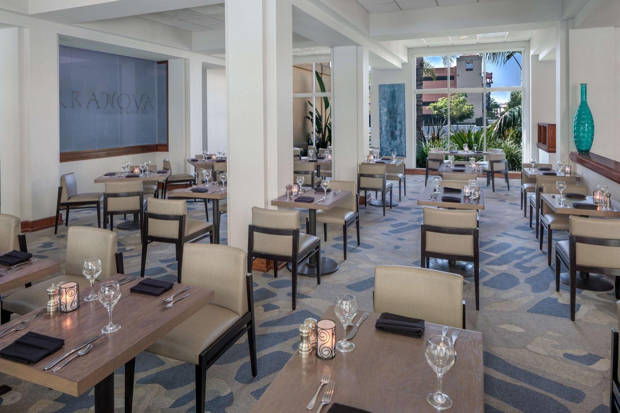 Doubletree By Hilton Los Angeles/Commerce Ngoại thất bức ảnh