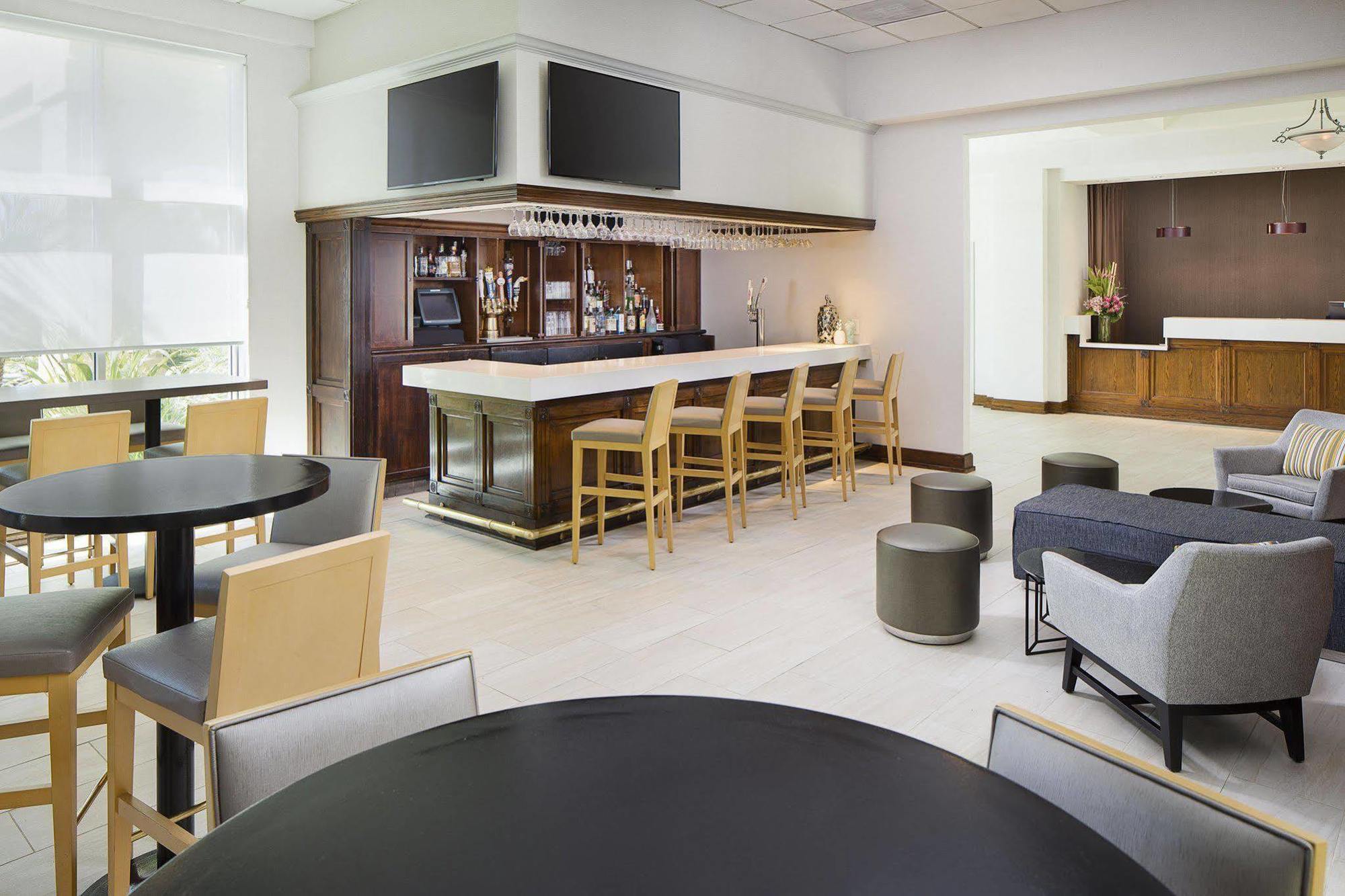 Doubletree By Hilton Los Angeles/Commerce Ngoại thất bức ảnh